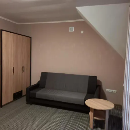 Hotel на березі черемошу *