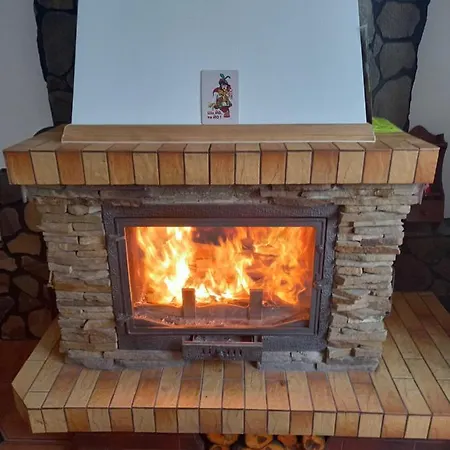 на березі черемошу Verkhovyna