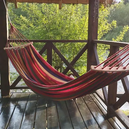 на березі черемошу * Werchowyna