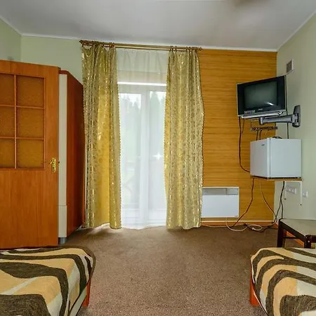 на березі черемошу Hotel