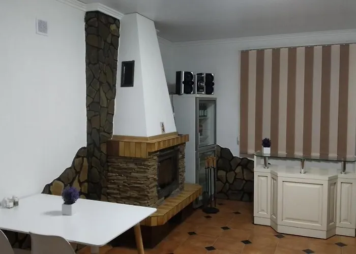 на березі черемошу *