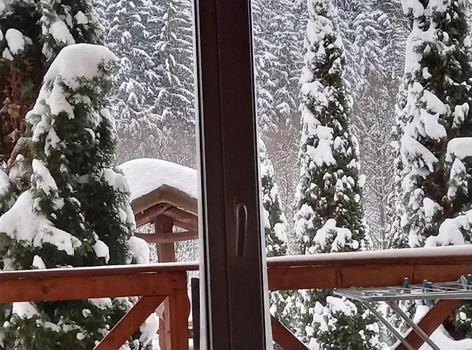 на березі черемошу *