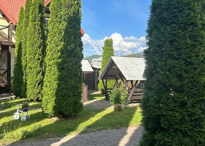酒店 на березі черемошу 韦尔霍维纳