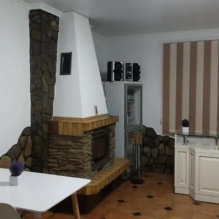 на березі черемошу *