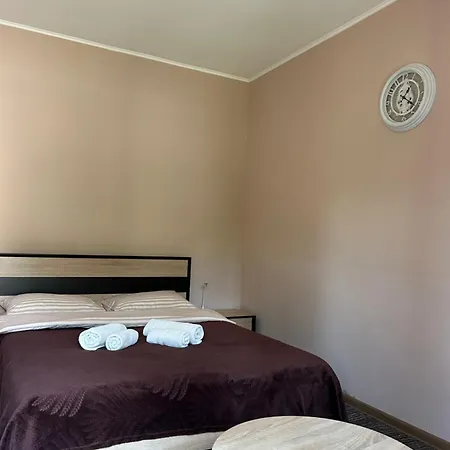 Hotel на березі черемошу Verkhovyna