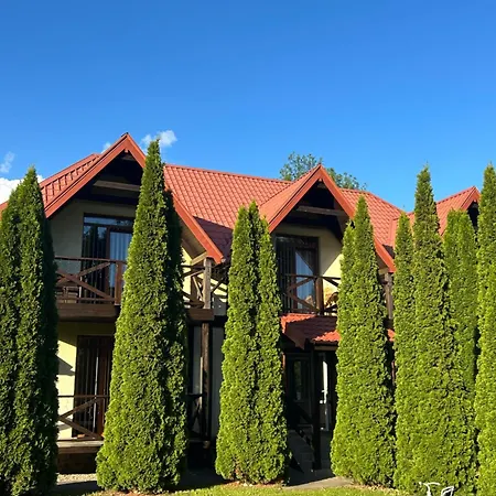 на березі черемошу Hotel *