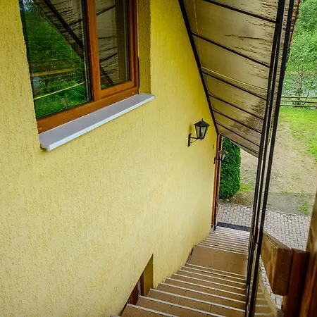 на березі черемошу Hotel