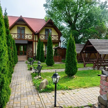 на березі черемошу *